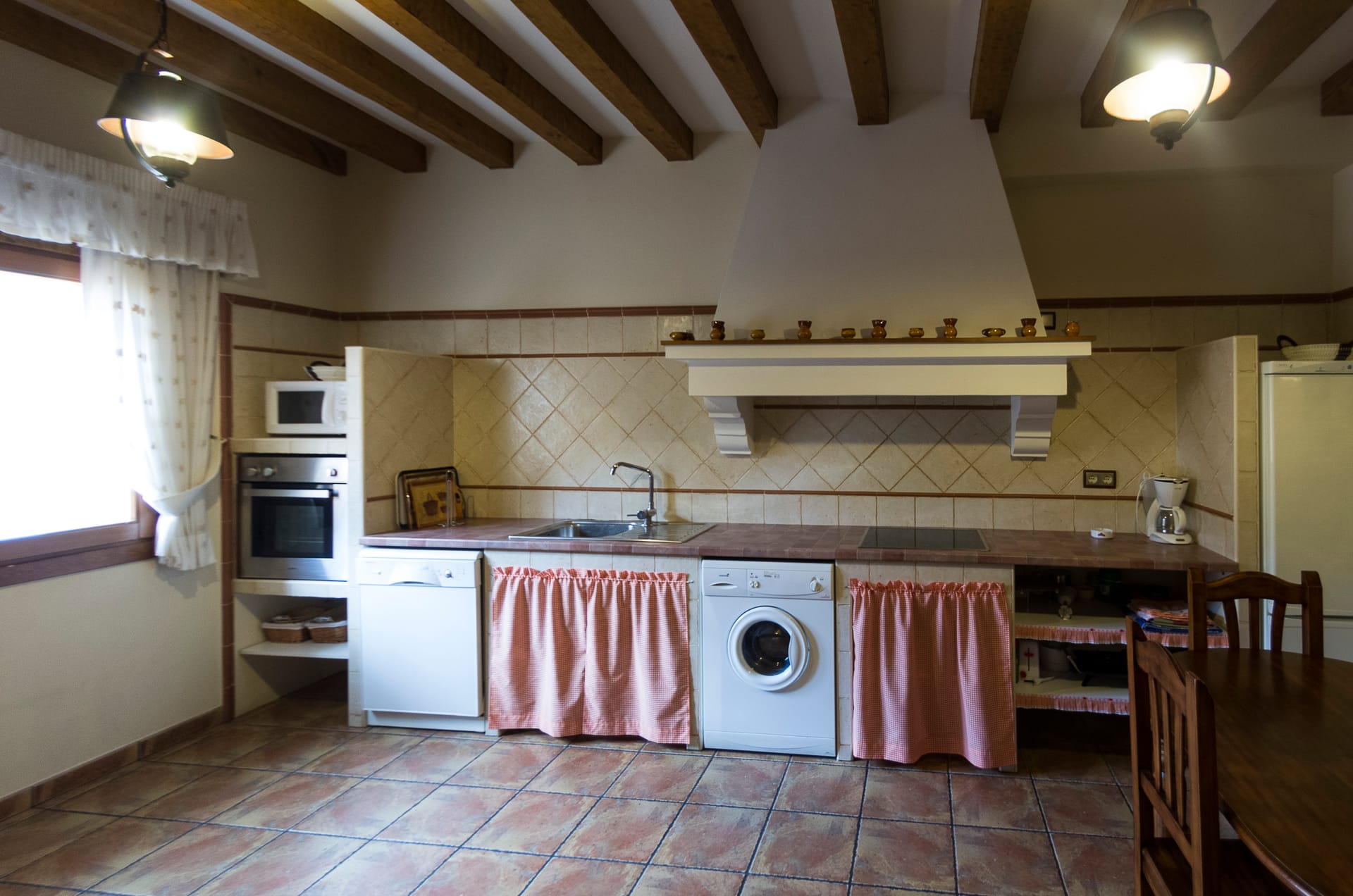 Cocina completamente equipada